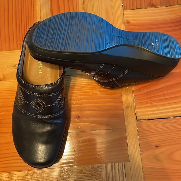 Easy Spirit women’s clog - Picture 3 of 5